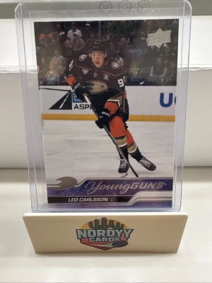 2023-24 Upper Deck Series 2 - Young Guns Leo Carlsson #468 (RC) front